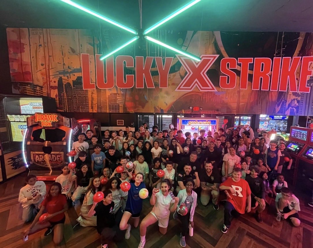 ErutherfordSD's tweet photo. 5th graders celebrated the completion of the LEAD program at Lucky Strike! 🎳 Big thank you to Eclipse Lodge #67 Free &amp; Accepted Masons for helping fund the trip, ER PBA for their graduation shirts, and our ER police officers for their valuable lessons and guidance!👏💙 https://t.co/2eoR9PhqUx