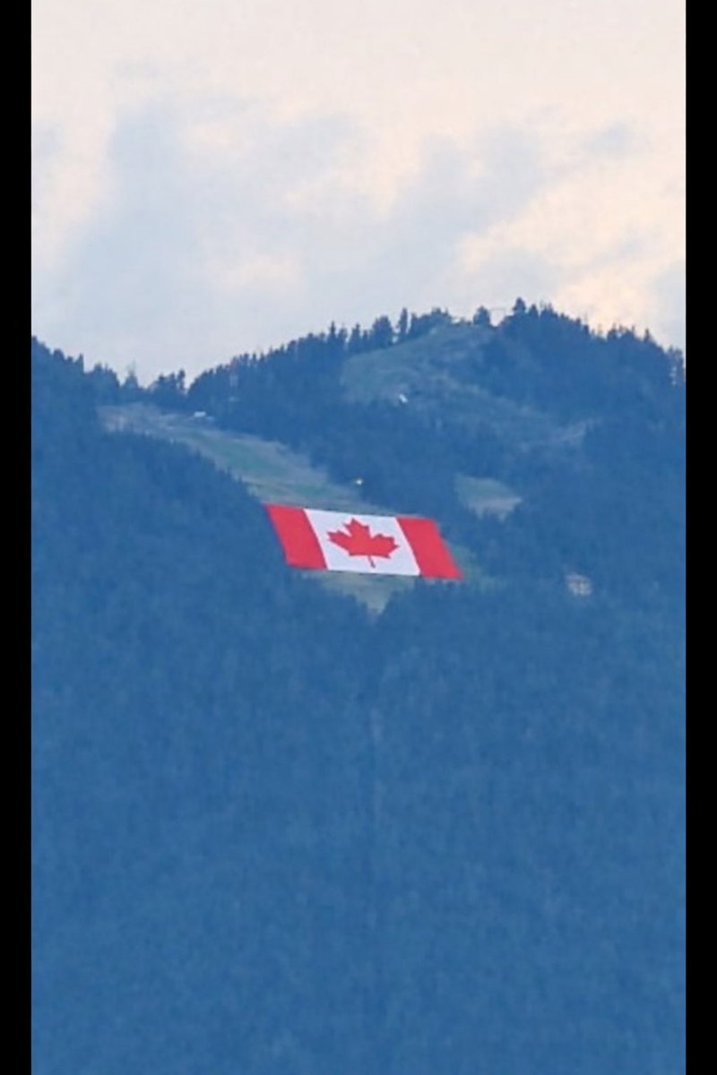 CanucksIn4's tweet photo. @brookwardsports Hey @grousemountain do this https://t.co/01C9P1IV0C