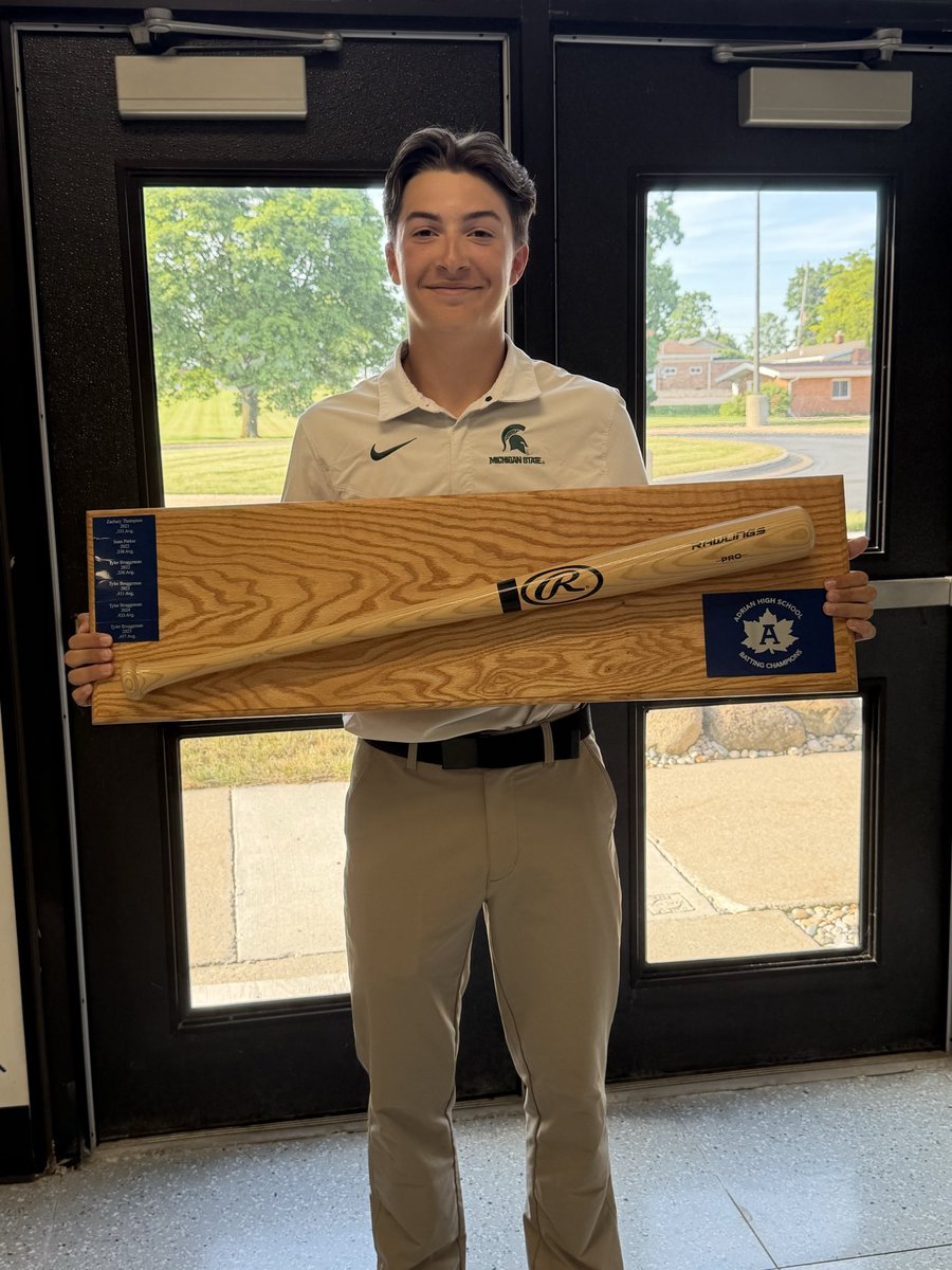 BryanRHoward's tweet photo. So incredibly proud of my boy @C_Howard178! You earned every single bit of this, and I’m just lucky enough to have a front-row seat. Love you, kid!❤️
The hardware:
🏆 Team MVP
📚 Academic All-State
💪 All-SEC & All-District
🔥 Batting Champ
#ProudParent #StudentAthlete #tommyjohn https://t.co/ULpxsNkf3A