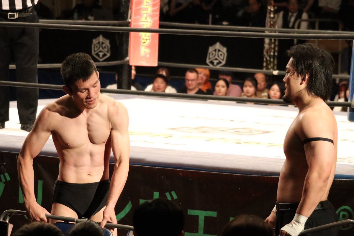 nh_53's tweet photo. 2026.5.31 後楽園ホール
イスちゃんばらは、やらない。
#ddtpro #KINGofDDT #MAO #青木真也 https://t.co/3dXLMPksE8