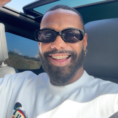 _pretocheiroso's tweet photo. #NovaFotoDePerfil https://t.co/ppKK2Fi2Kd
