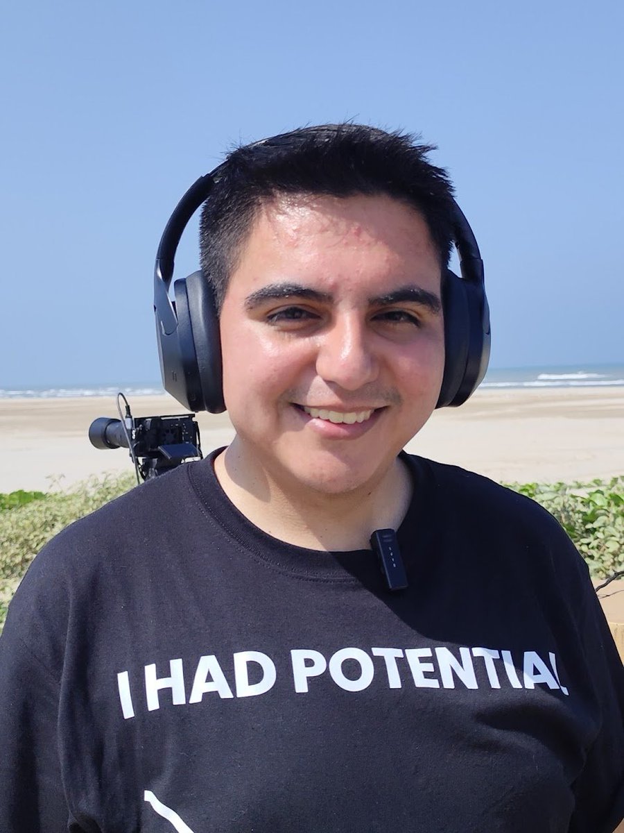 Frontera360's tweet photo. ¿Qué tan aerodinámico es @Emanuuz en Playa Bagdad? https://t.co/hKbAgX1cnl