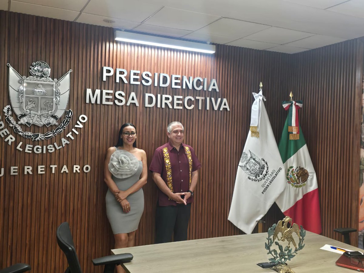 IFDPQueretaro's tweet photo. La Titular de la Delegación Qro del #IFDP participó en una reunión de trabajo con el Dip. Sinuhé Arturo Piedragil Ortiz presidente de la mesa directiva de la #LXILegislatura de #Querétaro con la finalidad de establecer colaboración #Interinstitucional. Somos #LaCasaQueTeDefiende. https://t.co/SRGjOtdiOY
