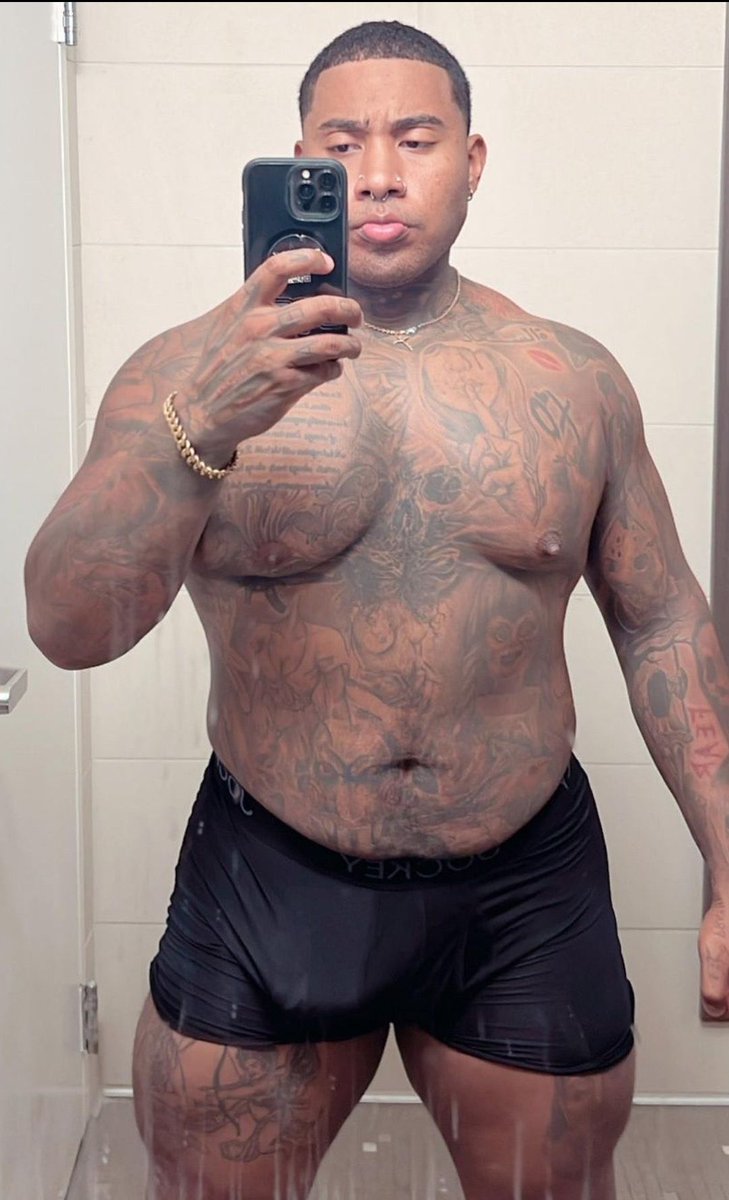fillyourhole1's tweet photo. What’s his x account ❓ https://t.co/vLLY6Z6dtC