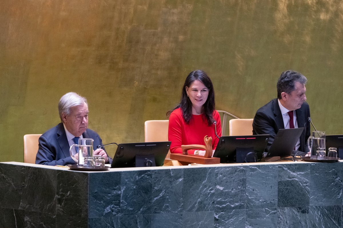 UNDGACM_AR's tweet photo. انتخبت الجمعية العامة 🇺🇳#UNGA  سعادة السيد خليل الرحمن من بنغلاديش 🇧🇩 عن مجموعة آسيا والمحيط الهادئ رئيسًا لدورتها الحادية والثمانين. 🌏
سيتولى السيد خليل الرحمن ابتداءً من سبتمبر 2026 توجيه الجهود العالمية الرامية إلى تحقيق السلام والتقدم. 🕊️🌱🤝
👉 https://t.co/FHjztSLVX0 https://t.co/BUta6MYWFJ