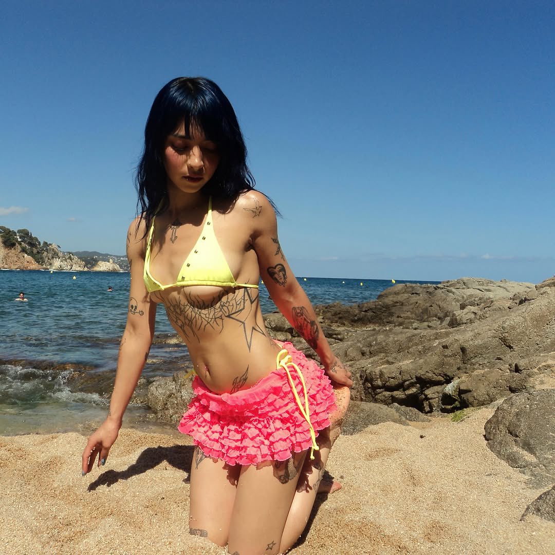 izatkmdata's tweet photo. sirenita ☮️🧜‍♀️ https://t.co/lk4nlAtAoN