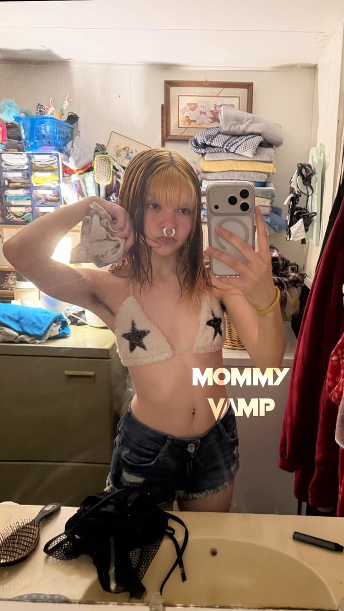 mommyvxmp's tweet photo. posting on onlyfans in 5 mins :3 https://t.co/vdgDueqWMz