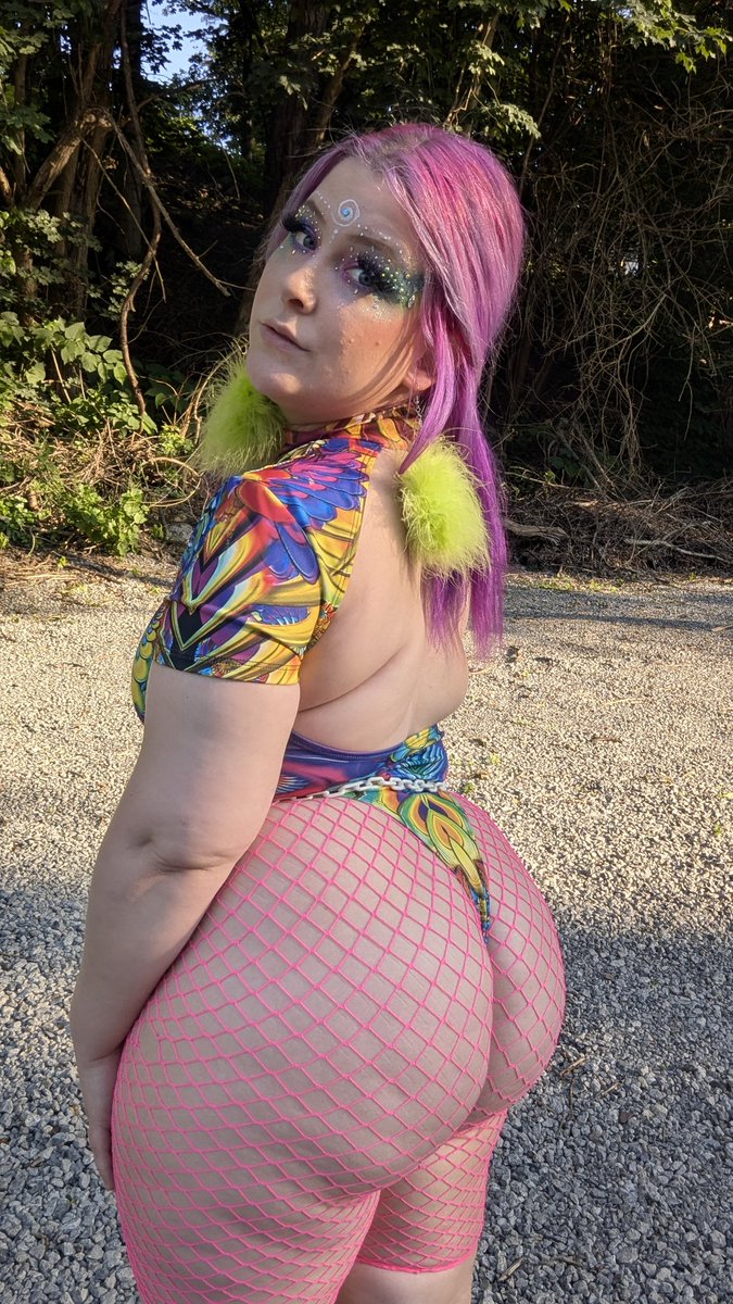 Angel60704143's tweet photo. #ravebooty #OF https://t.co/0ENOX3O4LH