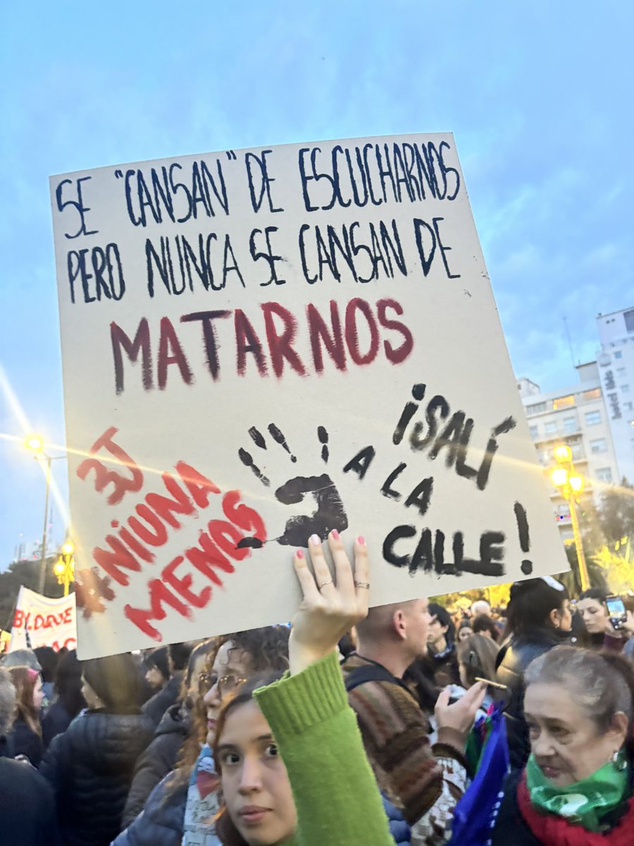 sof_occhetta's tweet photo. #NiUnaMenos 💜 https://t.co/XSOzhpxkc2