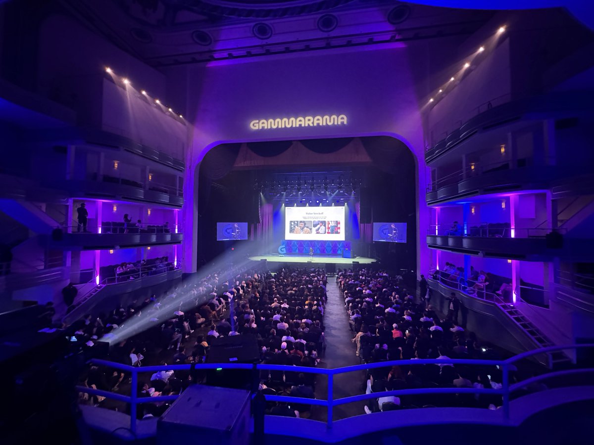 roseajohnson's tweet photo. Gamma knows how to put on a show! Super impressive takeover of the Hammerstein theatre for #Gammaramma, with talks from Bobbi Brown, Malcom @Gladwell and more.

@Techweek_ @GammaApp https://t.co/hjIifqgcvD