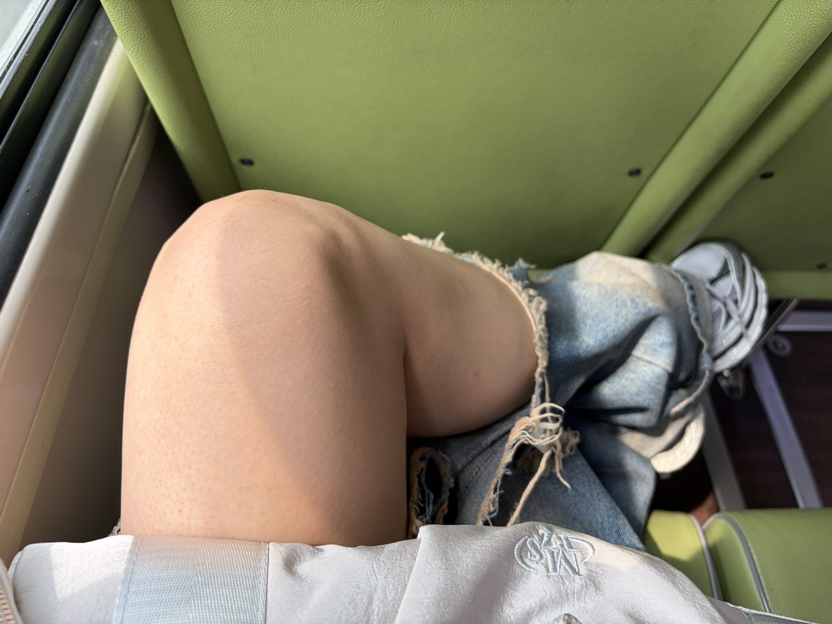 yangandmal's tweet photo. 바지 역할을 해주기는 함 진짜로 https://t.co/SJbvZm5qm7
