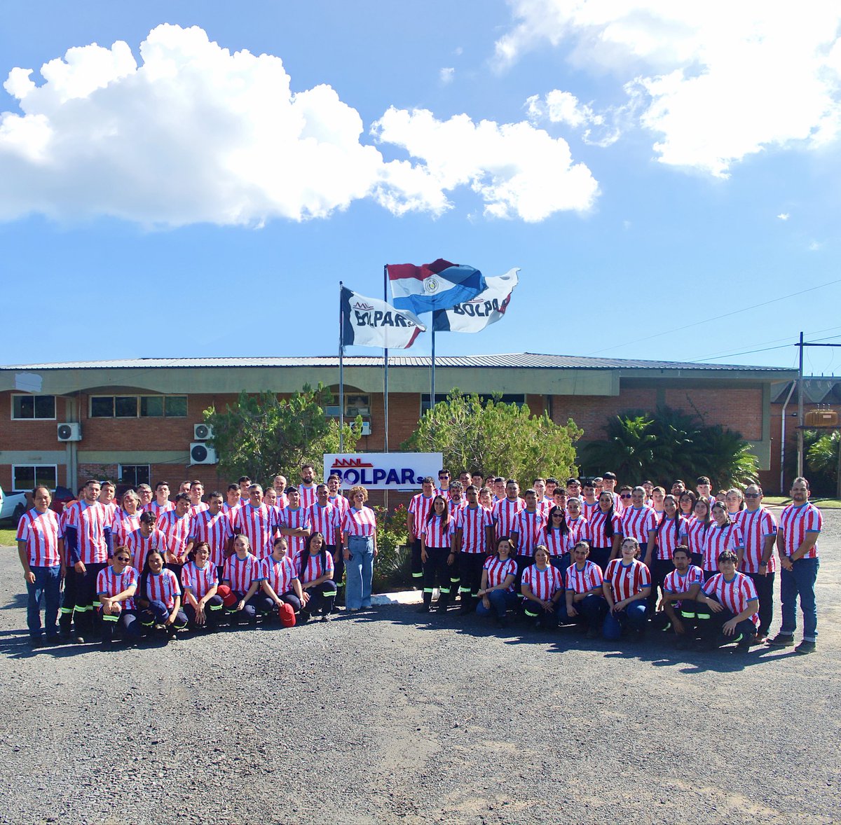 venusmedia's tweet photo. 🎉 49 años impulsando la industria paraguaya.

👉🏻Bolpar S.A. celebra casi cinco décadas acompañando el crecimiento de las empresas nacionales con soluciones de empaque de calidad, innovación y compromiso con el desarrollo del país.

Hoy reafirma su misión de seguir fortaleciendo https://t.co/AuTlghUG87