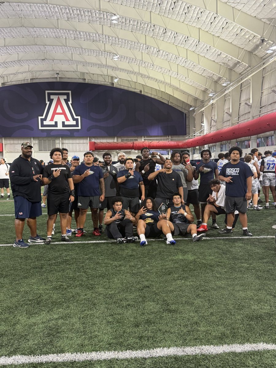 globos55's tweet photo. After a good conversation with @CoachOglesby  camp and workout I am blessed to say I have received a PWO to @ArizonaFBall @boscofootball @GregBiggins @adamgorney @JamesAd69800859 @NLProspect @COACH_T_BULLOCK @TheUCReport https://t.co/I4lxjT5Gou