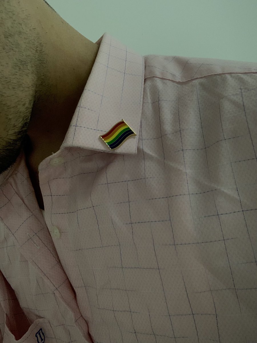 imarcash's tweet photo. vai ter gay defendendo o TCC I no mês do orgulho sim https://t.co/mnziZ3Obwo