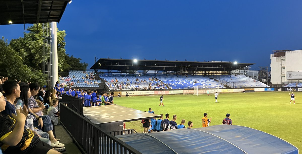 RobRovingReport's tweet photo. Goals from Aaron O’Connor &amp; a brace from Jamie Cureton sealed the win by HT. The US then had a defender red-carded, whose flailing arm poleaxed O’Connor. The imperious Gareth Barry was replaced by Lee Hendrie, an indication of their squad strength. A quality all-round display. https://t.co/nu3FNwcfO6