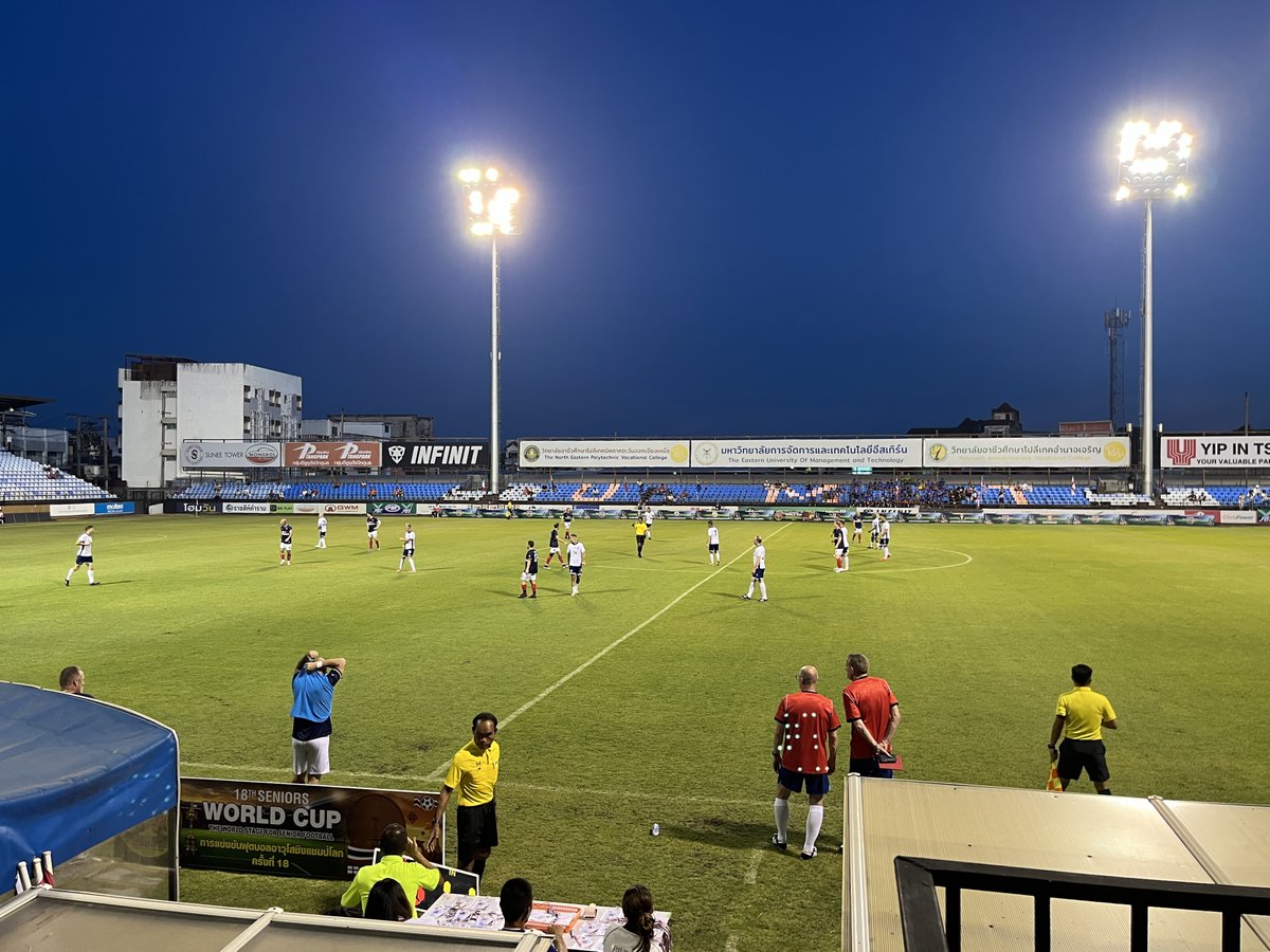 RobRovingReport's tweet photo. Goals from Aaron O’Connor &amp; a brace from Jamie Cureton sealed the win by HT. The US then had a defender red-carded, whose flailing arm poleaxed O’Connor. The imperious Gareth Barry was replaced by Lee Hendrie, an indication of their squad strength. A quality all-round display. https://t.co/nu3FNwcfO6
