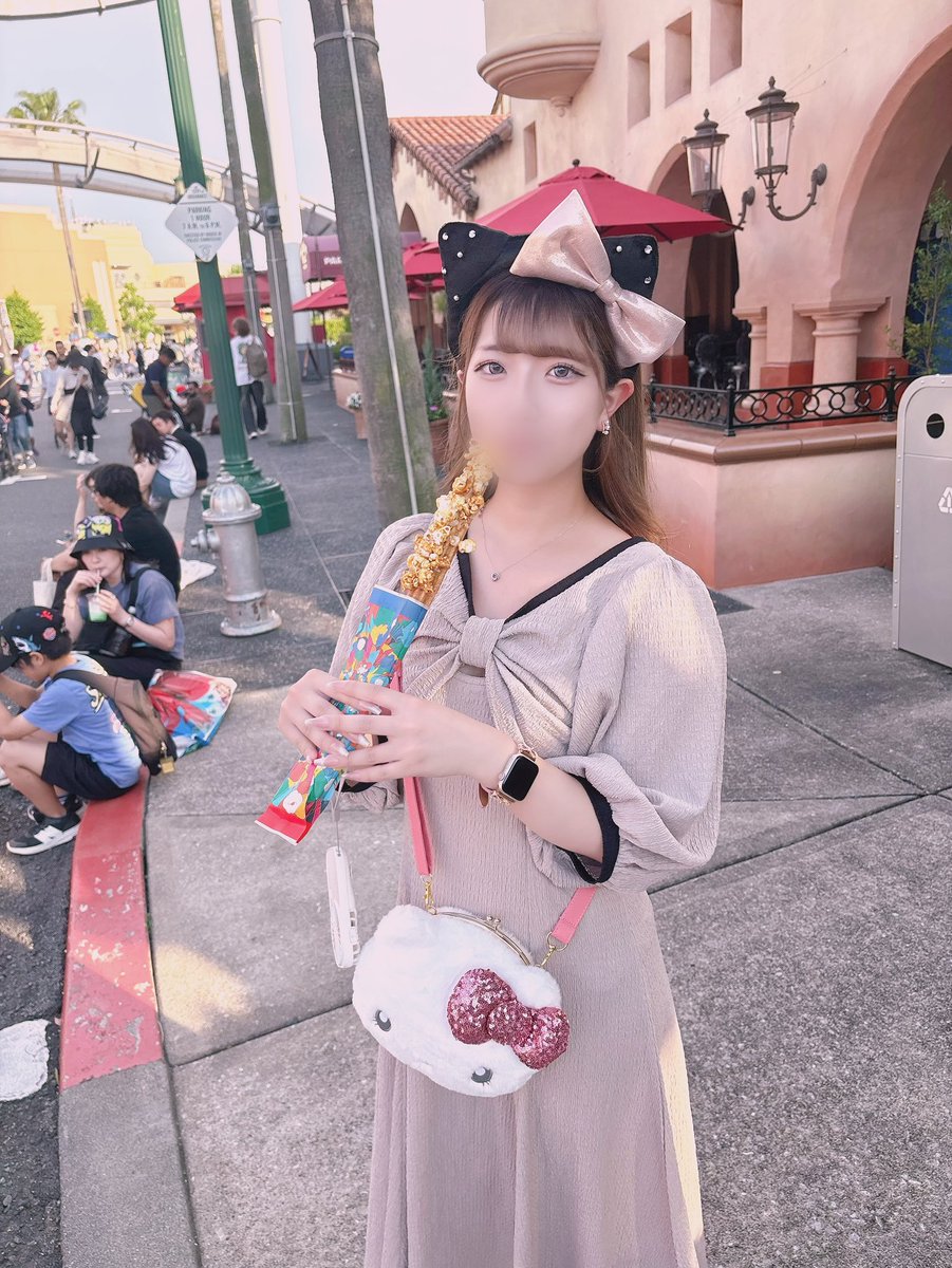 same_tyn's tweet photo. ユニバデートしてきたよ🌎🩷 https://t.co/CL1Z1hgXnV