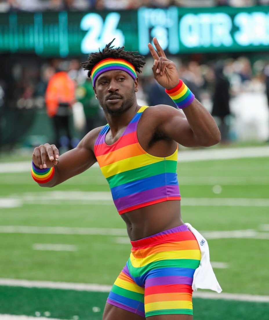 _GhostProtocolX's tweet photo. @AB84 Here you go clown your new profile pic @AB84 https://t.co/LtNnkIP9OF