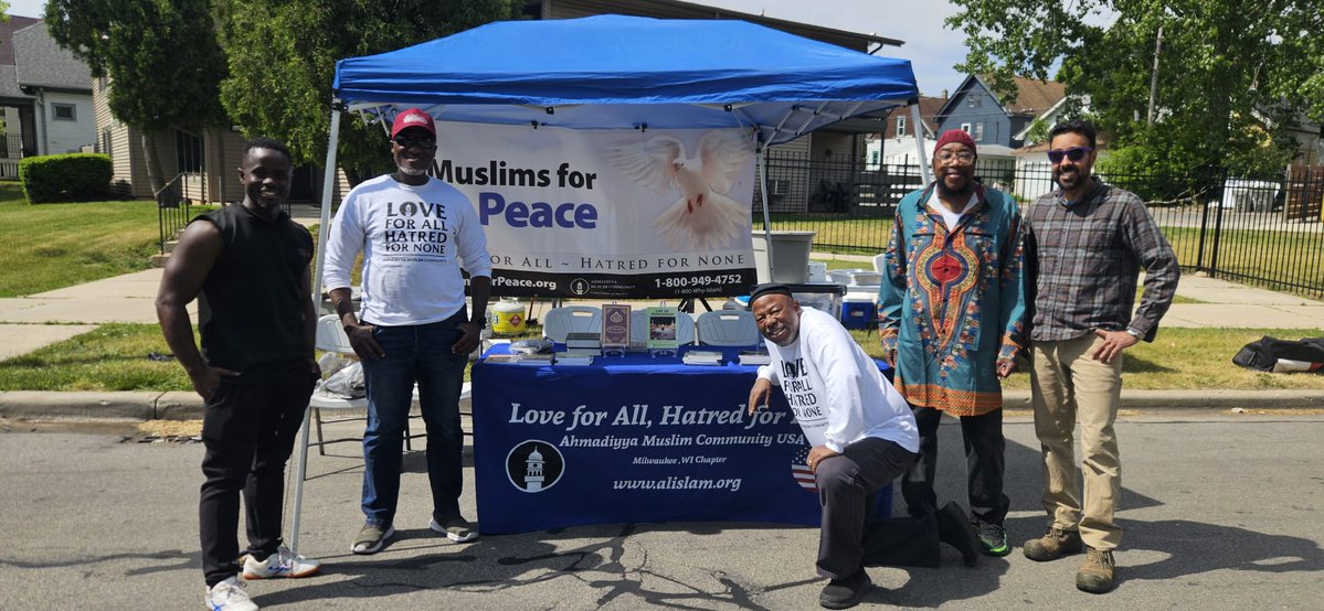 PAAMA_USA's tweet photo. Ahmadiyya Muslim Community representing at Heal The Hood Mke https://t.co/3brspggrCB