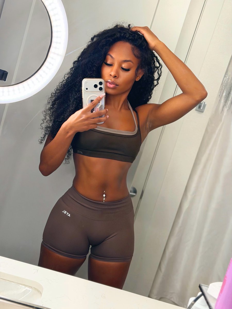 Sooojazz_'s tweet photo. Love an all brown fit 🤭 https://t.co/9OgJOLE03S