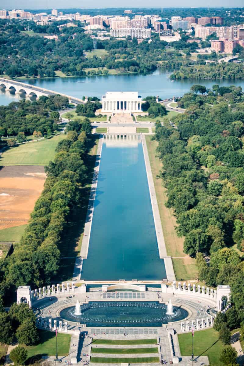 rickysworldview's tweet photo. Crews finished applying the final coat to the newly resurfaced Lincoln Memorial Reflecting Pool at 4:00 PM ET today, with water scheduled to begin flowing into the basin shortly this evening. The pool recently underwent extensive cleaning, sealing, and repainting. The repair and resurfacing cost $13.1 million, according to federal contract records.

#LicolnMemorial