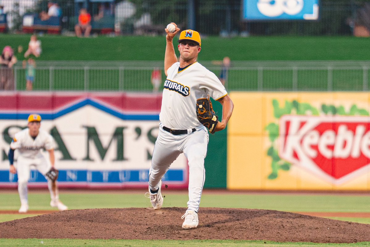 nwanaturals's tweet photo. Drew Beam delivered tonight 💪

Final line 5 IP, 4 H, 1 ER, 1 BB, 5 Ks 🔥 

Naturals lead 5-1 after 5. #GoNats https://t.co/6sp2ahOEVC