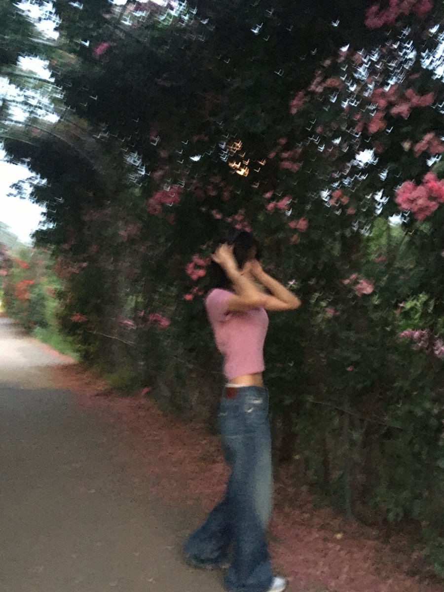 ahyeonpicture's tweet photo. AHYEON WEVERSE UPDATE https://t.co/obIv8KEWQh