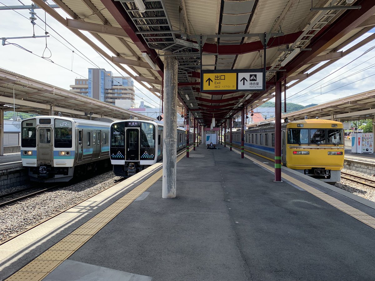 ODORIKO257's tweet photo. E131系試運転 塩尻折り返し？9513M
キヤDR1
E131系綺麗やわ https://t.co/iGI6iVF0sK