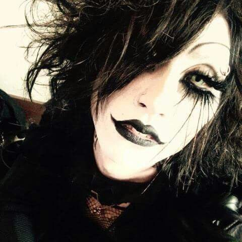 medea 瑠偉 tweet media