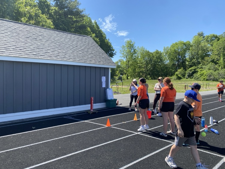 FloRoElem's tweet photo. Field Day 2026 wrapped up with our 4th graders enjoying a beautiful sunny morning. Thanks to everyone for making all of our Field Days a success! https://t.co/wDa90YjgVB