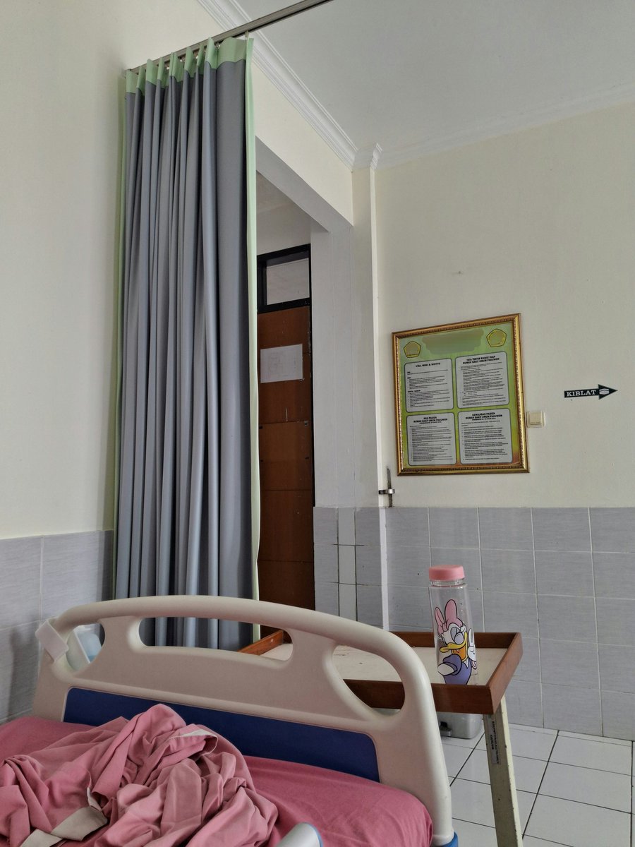 dynoluff_'s tweet photo. Tempat dimana manusia berdo'a setulus mungkin kepada Sang Pencipta https://t.co/b1e0hgzoCx