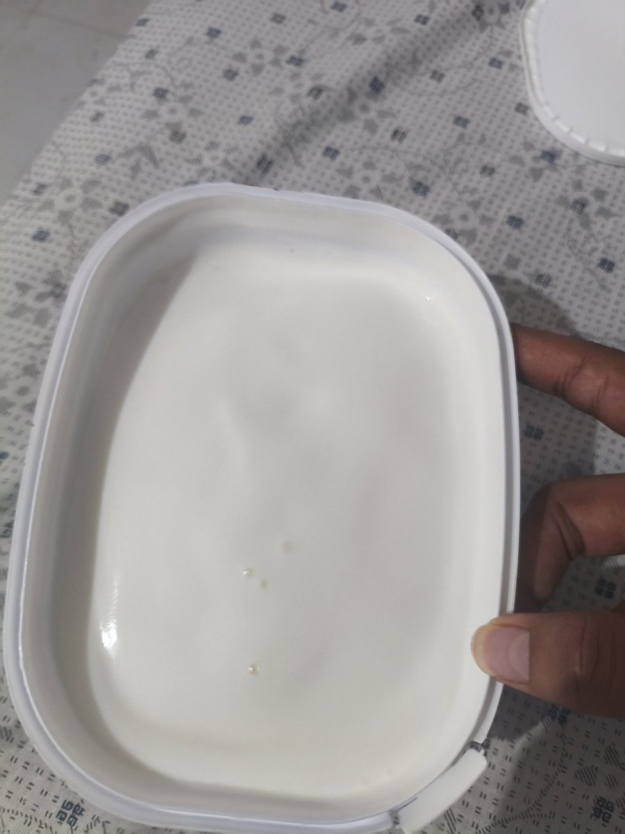 SharadKr12's tweet photo. What a service @ZeptoNow @zeptocares  what i ordered and getting a melted icecream and what more exciting is no refunds no replacement just a shit coupons and shit service from customer care https://t.co/r4ydr3Emzy