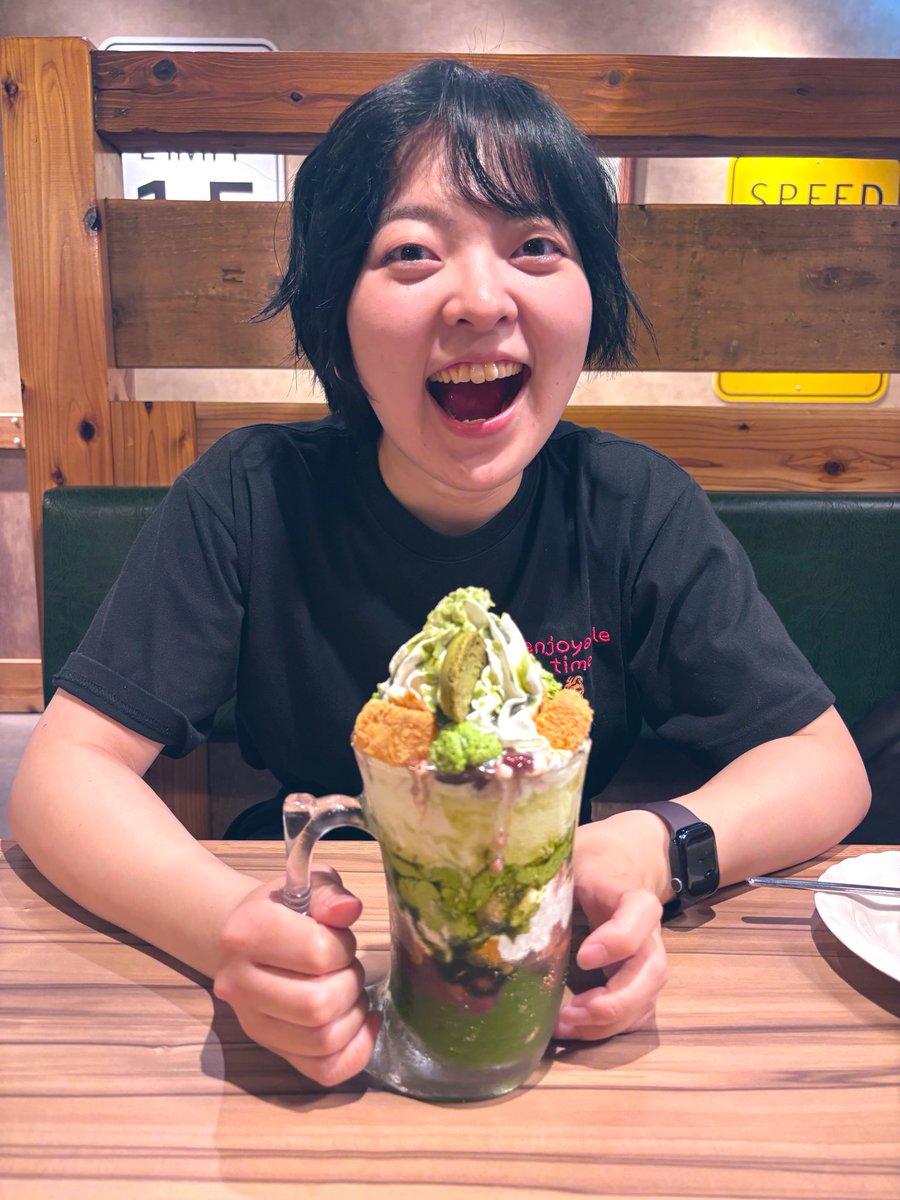 sta0303's tweet photo. 愛恵さんとびくドンジョッキ食べてきた🍻 https://t.co/Zb92lAz71p
