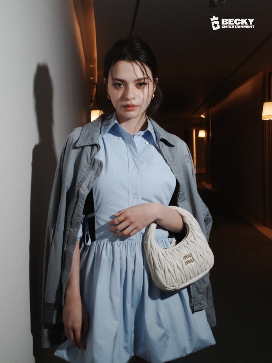 TrendForFB's tweet photo. ลุคเบคกี้วันนี้น่ารักมาก 😍

#BAZAARThailand #BAZAARHighTea
#beckysangels #BeckyArmstrong
#BeckyEntertainment https://t.co/MIqGod13Ls