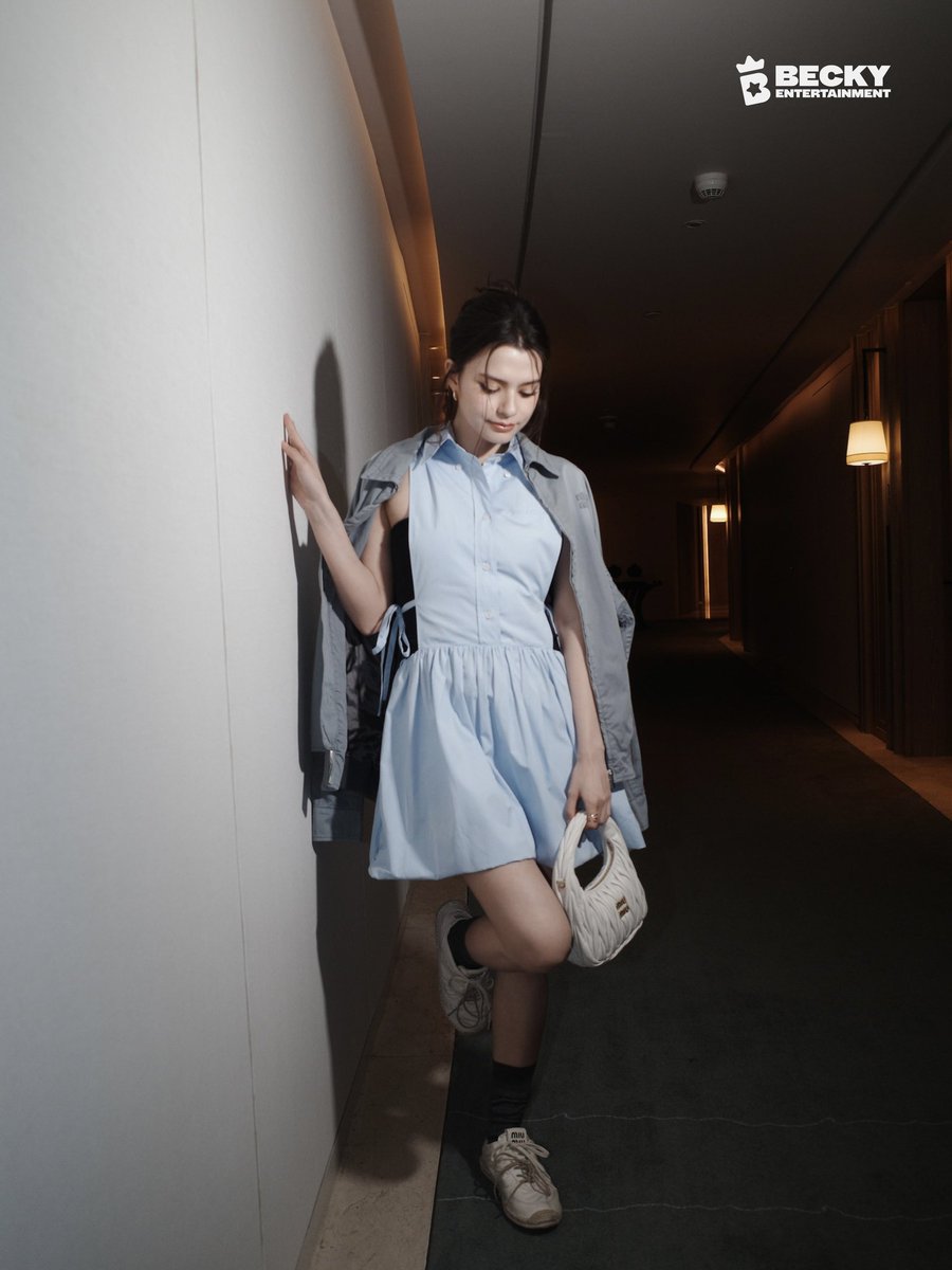 TrendForFB's tweet photo. ลุคเบคกี้วันนี้น่ารักมาก 😍

#BAZAARThailand #BAZAARHighTea
#beckysangels #BeckyArmstrong
#BeckyEntertainment https://t.co/MIqGod13Ls