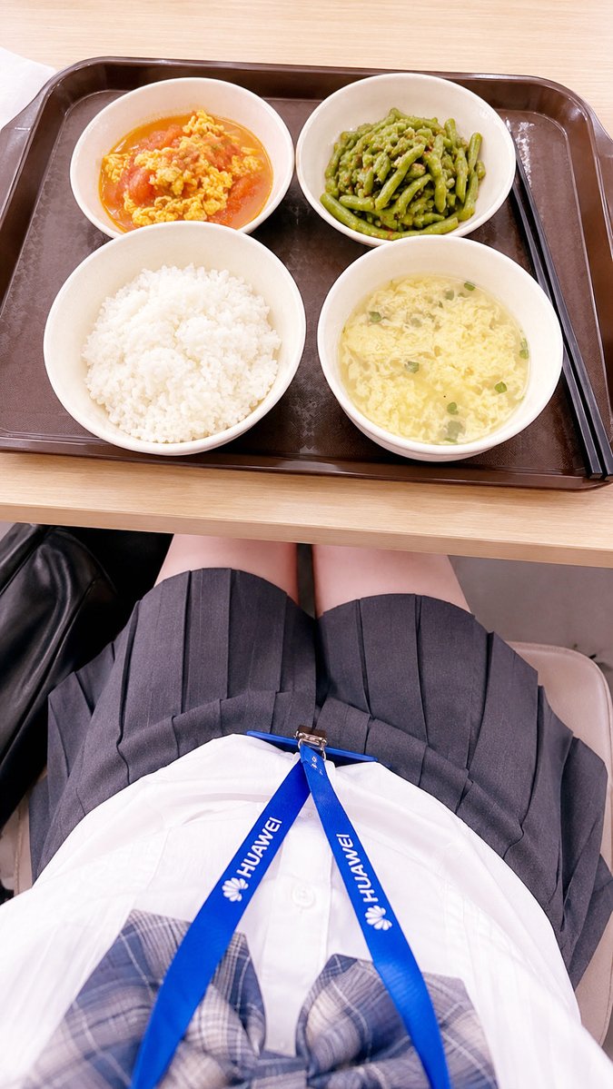 洛一可🍥 tweet media
