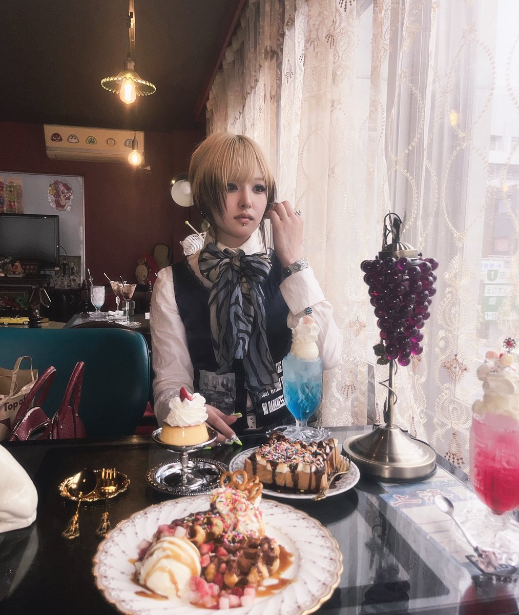 u_4qu4rius's tweet photo. 中途半端な、ブスが降臨 https://t.co/6fCbkG4QmM