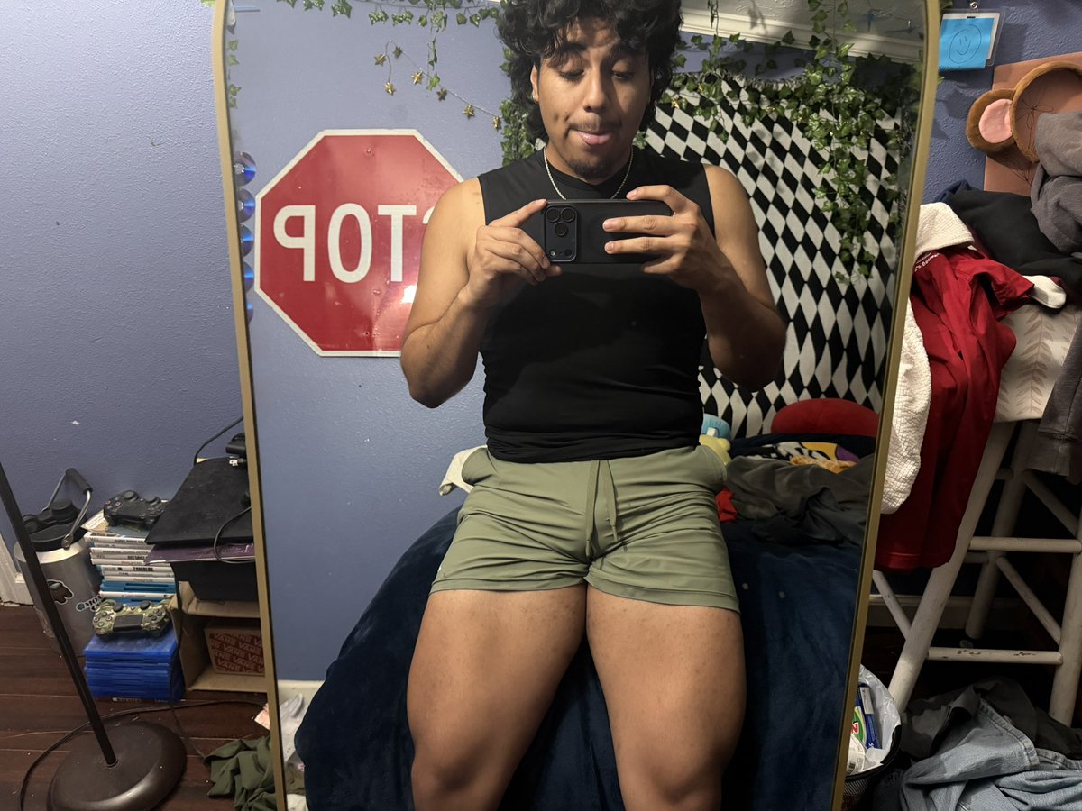 BigDudeeeXD's tweet photo. Being versatile is fun😭 #gay #gym https://t.co/jC8hhYOJ3n