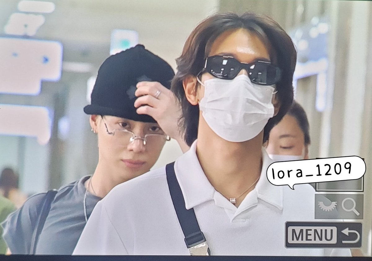 lora_1209's tweet photo. 260604 민호&amp;태민 김포공항 출국 

#샤이니 #민호 #최민호 #태민 #이태민  #SHINee #Minho #Taemin #ミンホ #崔珉豪 #珉豪 #テミン #李泰民 #泰民 https://t.co/u4notL1w7k