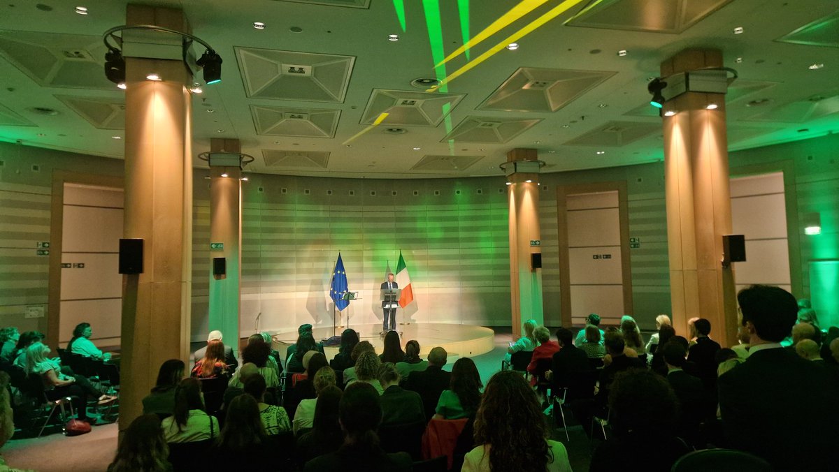 moconchuir's tweet photo. Ócáid iontach / a great event ag @SeanKellyMEP aréir i @Europarl_GA 

The Large Mark of a Small Island: a Parliamentary Celebration of the Irish Presidency https://t.co/XxLaAWTMNA