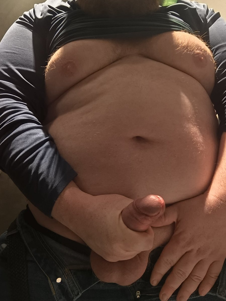 IrishChubTop's tweet photo. Does anyone else ever get horny in work?

#chub #pride #bigcock #gaychub https://t.co/qwV92dbaKz