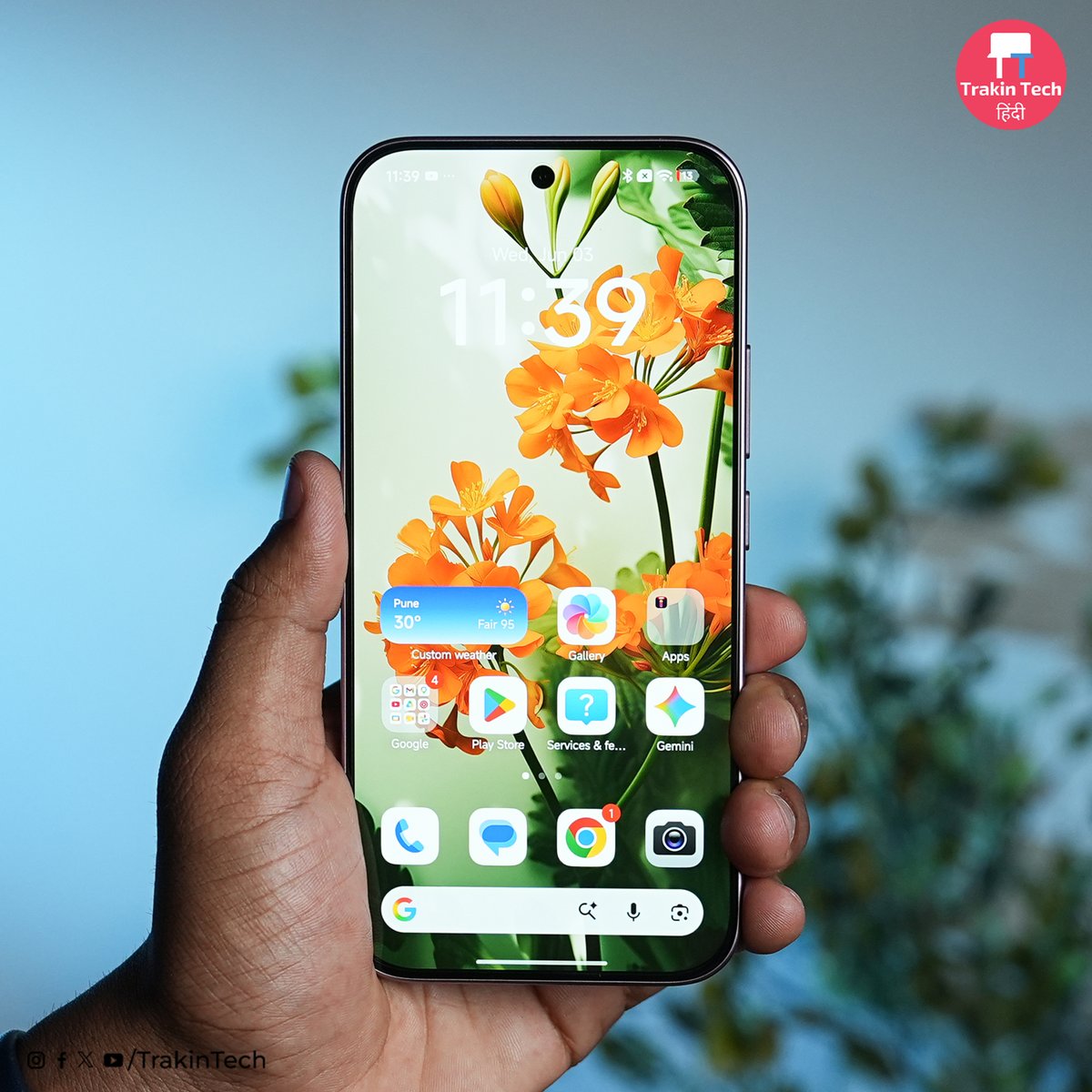TrakinTech's tweet photo. Xiaomi 17T Launched in India 🇮🇳

📱6.59" 1.5K 120Hz LTPS AMOLED Display
💾MediaTek Dimensity 8500 Ultra (4nm) SoC
📸50MP (Main) + 50MP (5x Telephoto) + 12MP (UW) Rear Cameras
🤳32MP Front Camera
🔋6500mAh Si-C Battery
⚡67W (Wired) + 22.5W (Reverse Wired) Charging
⚙️HyperOS 3, Android 16

Price:
12GB + 256GB - Rs.59,999
12GB + 512GB - Rs.64,999

Thoughts about the prices?🤔