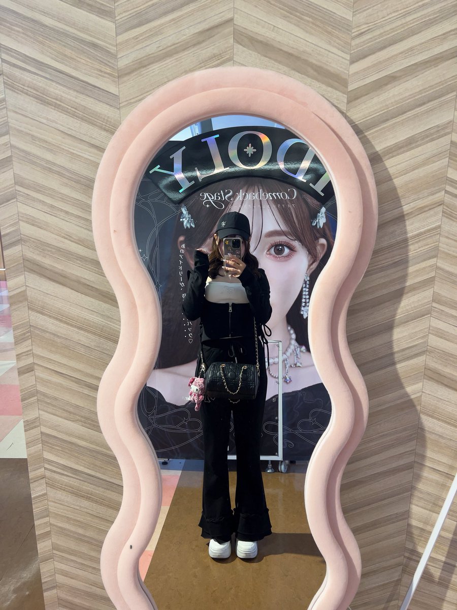 Ladyleigh81's tweet photo. 🧊になりました🥲
元々 🐈‍⬛の名前でやってました🙂‍↕️
覚えてる人フォローお願いします https://t.co/DzKYNpD29d