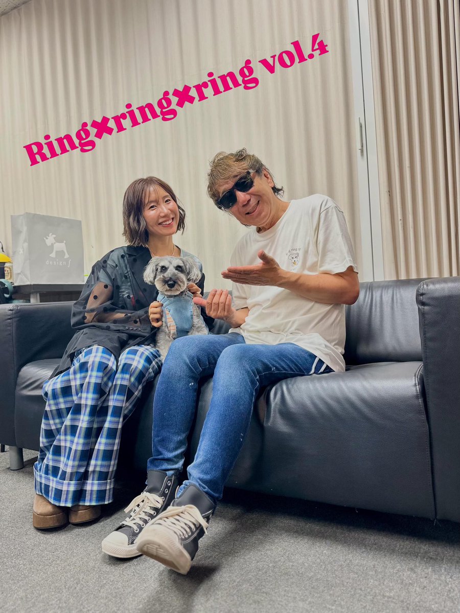 junkers_stage06's tweet photo. 「Ring × ring × ring vol.4」LIVE♪

今回は、木根さんが幼少期に実体験した
愛犬とのエピソードを故藤井徹貫さんと紙芝居にした物語で木根さんご本人が読み聞かせしてくださり、BGMは海老原さんと飯室さんの生演奏という贅沢な組み合わせに心が満たされ♪
shaoちゃんの表現力豊かな歌声に陶酔♪ https://t.co/yspyd0oKcr