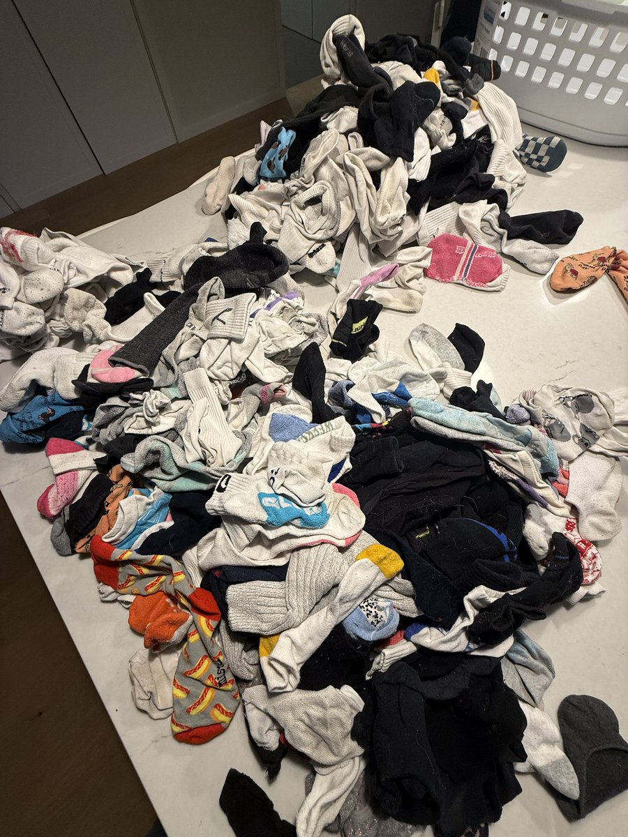 greg__briggs's tweet photo. Just a few odd socks to go through. https://t.co/RAgaD8otf3