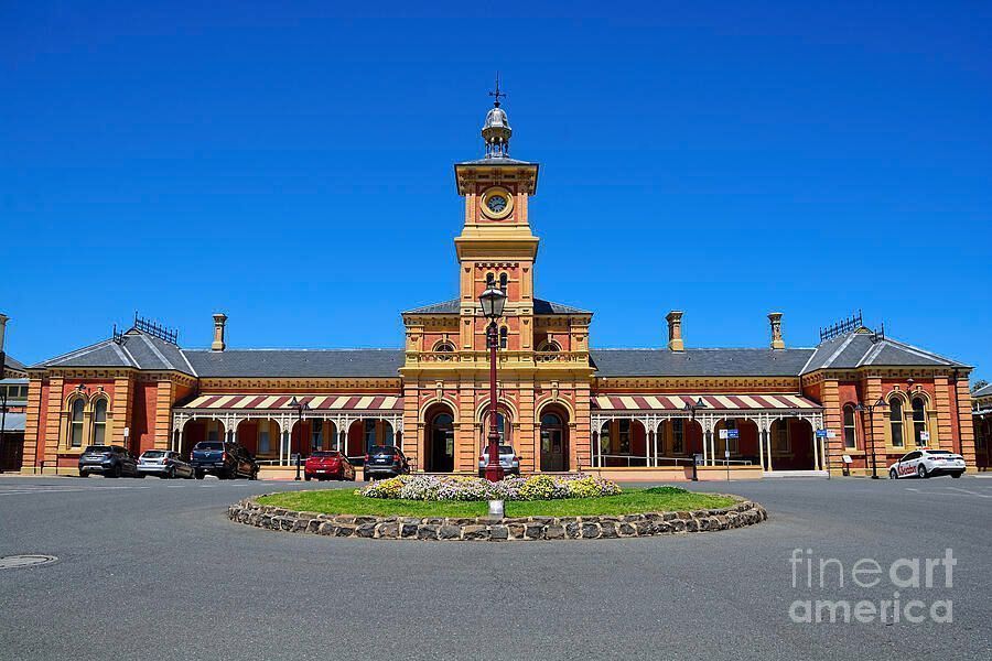 KayeMenner's tweet photo. #Albury #Railway #Station #Heritage by Kaye Menner #Photography Wide variety #Prints &amp; lovely #Products at: 

https://t.co/z2IHjoSx7d

#architecture #building #historic #landmark #homedecor #giftideas #wallartforsale #artforsale #BuyIntoArt #AYearForArt #Artist #FineArtAmerica https://t.co/iEgfqCX9a3