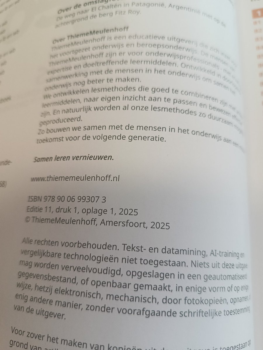 blijedocent's tweet photo. @3lGr13g0 Remigratie is een woord wat ze bij aardrijkskunde gewoon leren. De laatste jaren wordt vaker retourmigratie genoemd. Ik begrijp de ophef niet zo. https://t.co/MeToqe7T6I