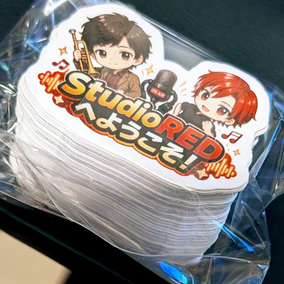 samuraiRed's tweet photo. ステッカーが届いた！
#StudioRED https://t.co/k8y6ANW358
