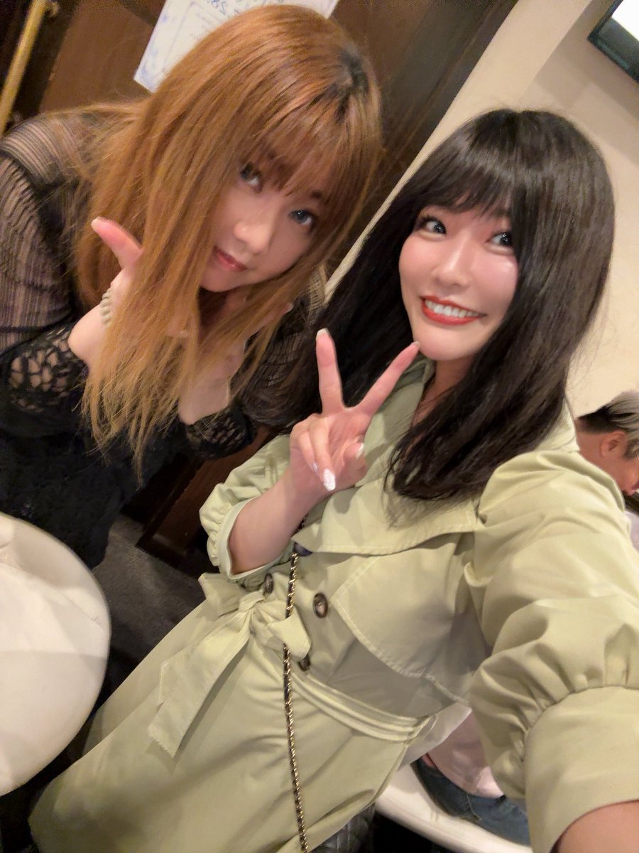 ainatsu1172's tweet photo. 本日は‼️
🀄久屋大通め〜ぷる17-23です🥳🥳

ちかちゃんがこないだのなつみんばーに来てくれたよ🧸
何かあるといつも来てくれて優しい🥲✨

皆様本日もご来店お待ちしております💃 https://t.co/oTdxsXlzsO