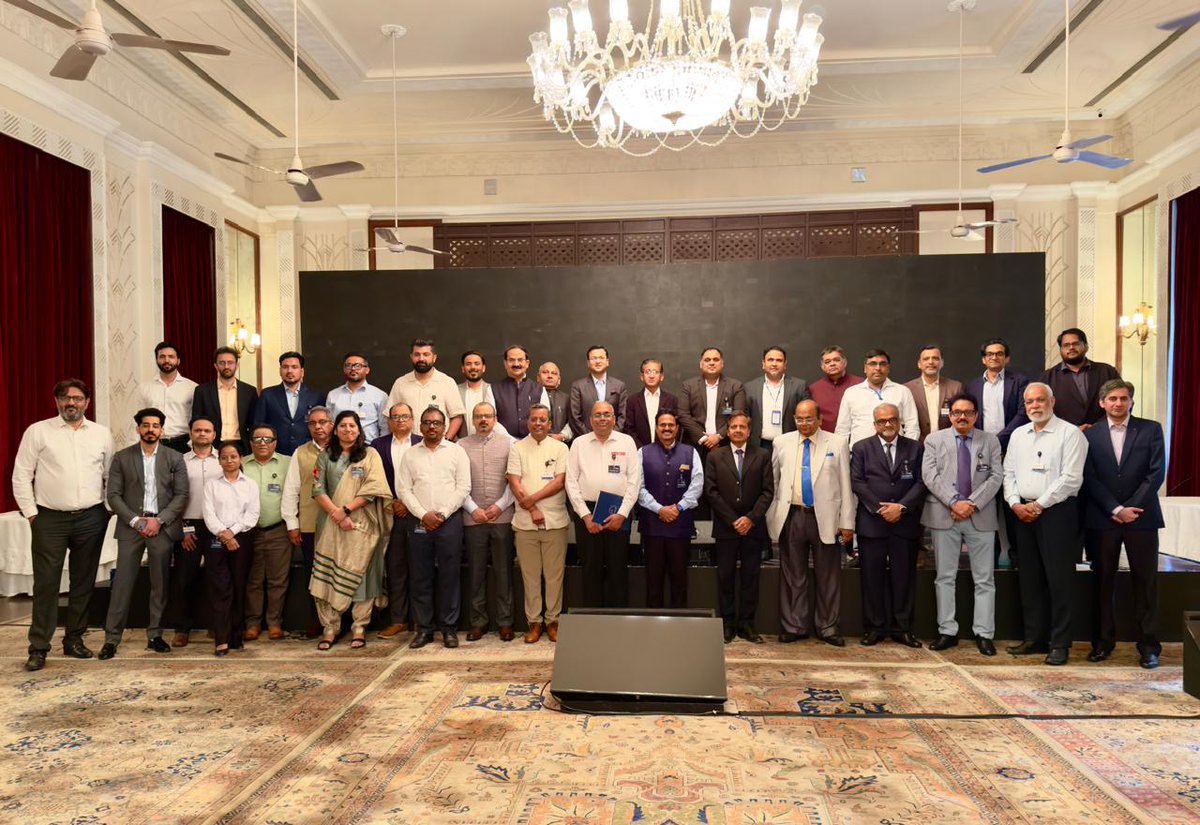 Natrax_IND's tweet photo. @Natrax_IND is proud to announce the exchange of a Memorandum of Understanding (MoU) with Ease of Doing Business (EoDB) during the 11th Working Group Meeting (WGM) on the Electronic Layer of the Intelligent Transport Component of NHEV under the 7C 3E. https://t.co/O4AORGnxn2